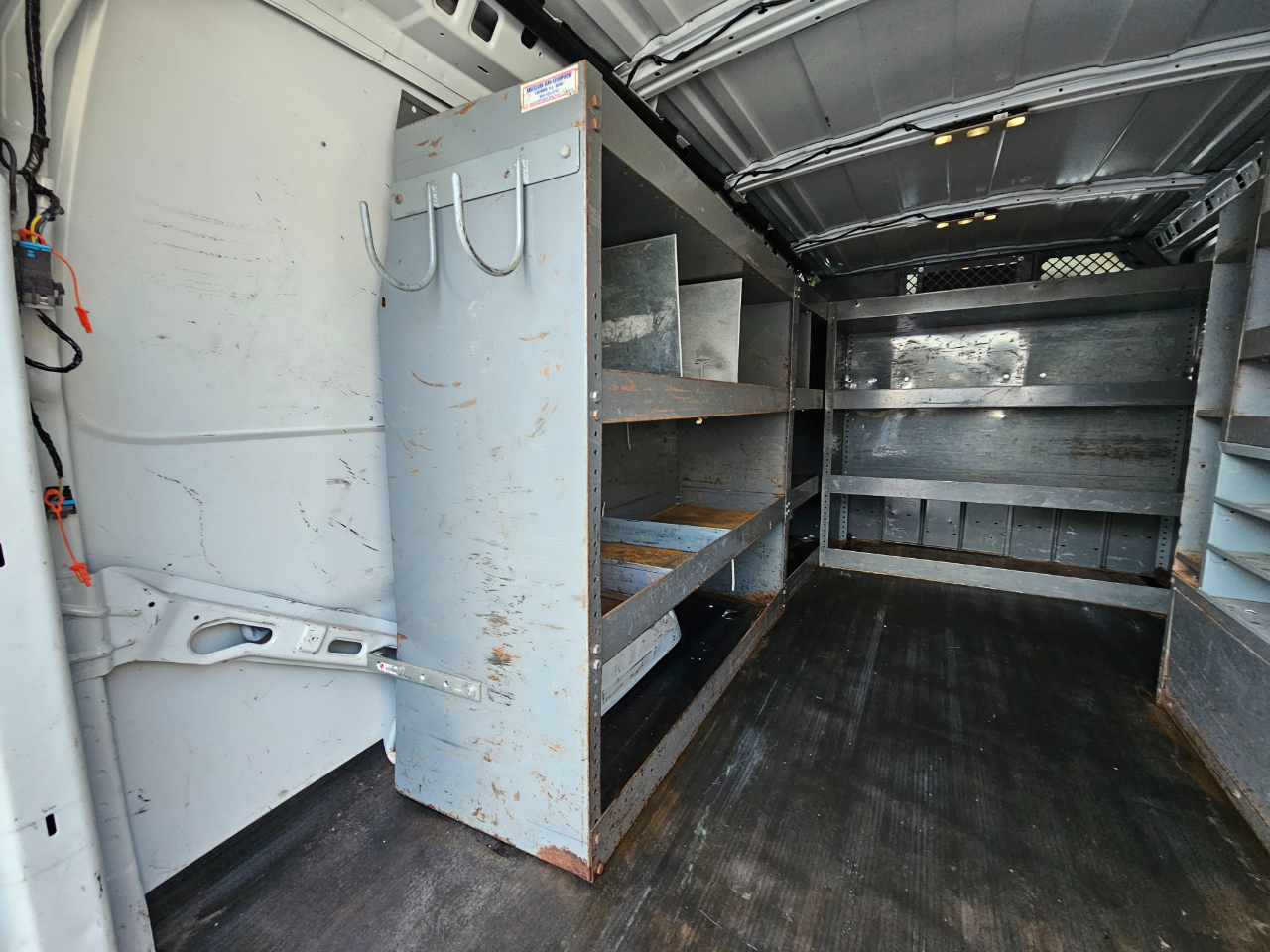 GMC Savana Cargo Van RWD 2500 135" 2017