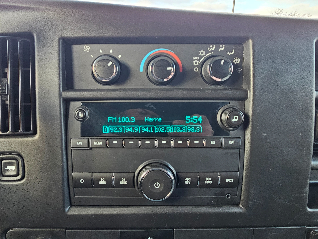 GMC Savana Cargo Van RWD 2500 135" 2017