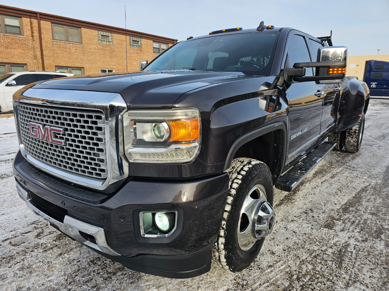 GMC Sierra 3500HD available WiFi 4WD Crew Cab 167.7" Denali 2015