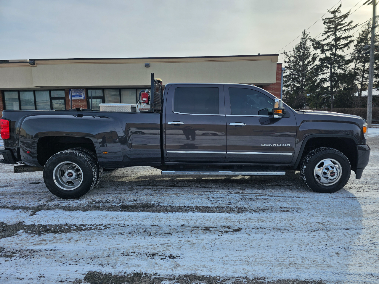 GMC Sierra 3500HD available WiFi 4WD Crew Cab 167.7" Denali 2015