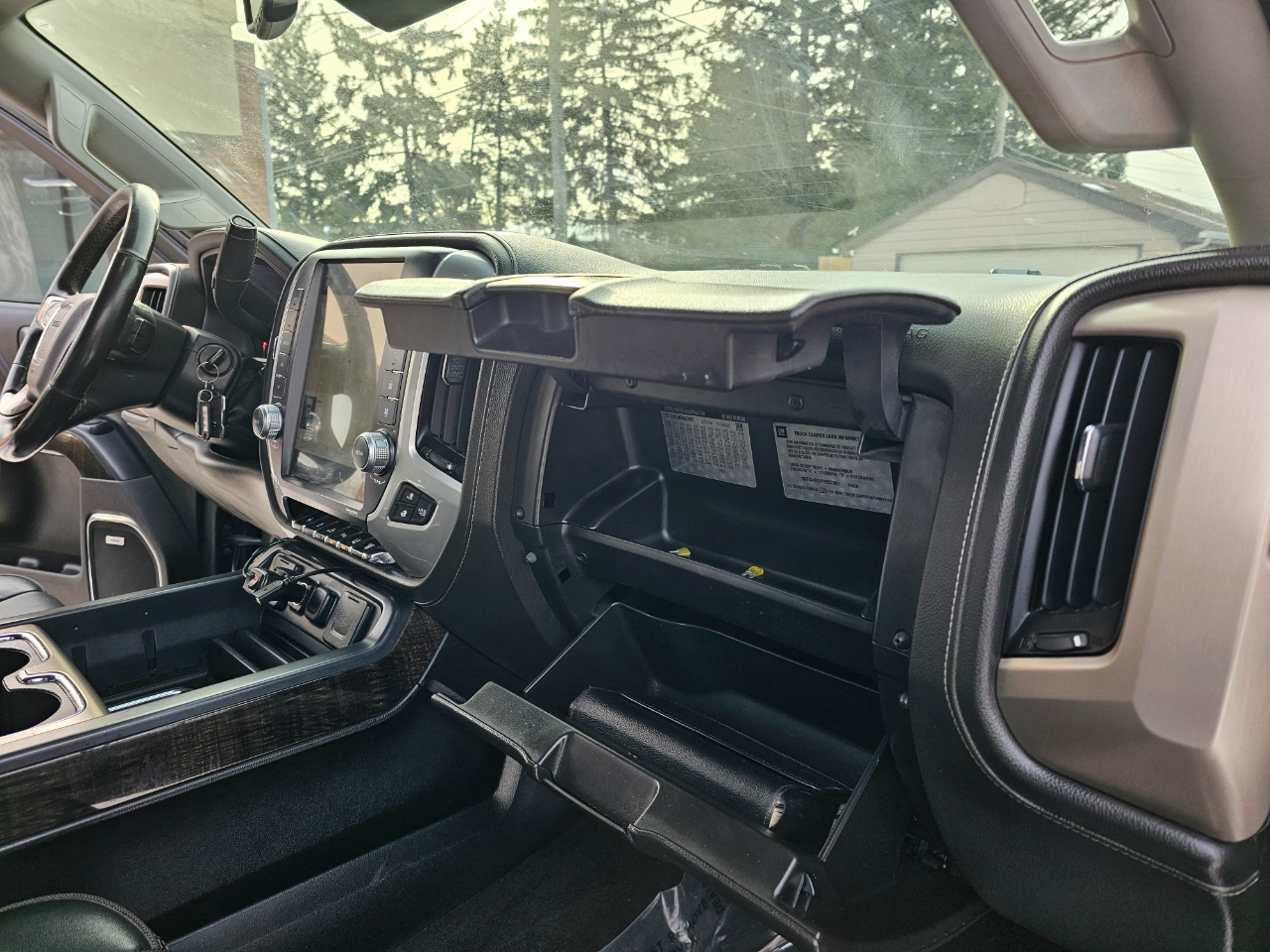 GMC Sierra 3500HD available WiFi 4WD Crew Cab 167.7" Denali 2015