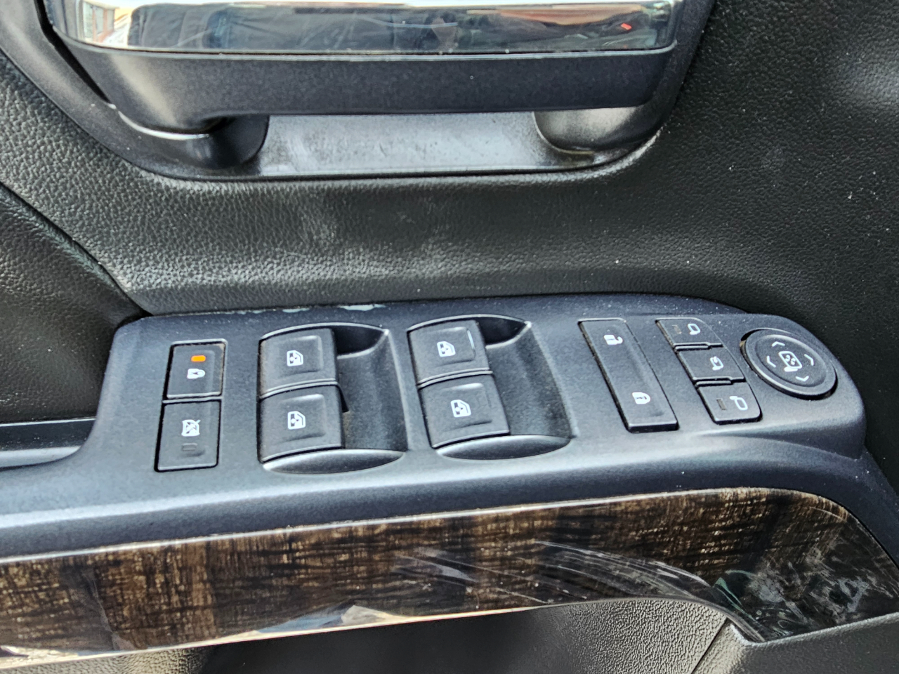 GMC Sierra 3500HD available WiFi 4WD Crew Cab 167.7" Denali 2015