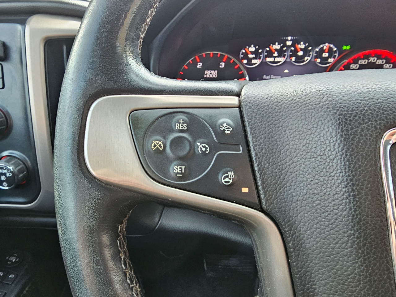 GMC Sierra 3500HD available WiFi 4WD Crew Cab 167.7" Denali 2015