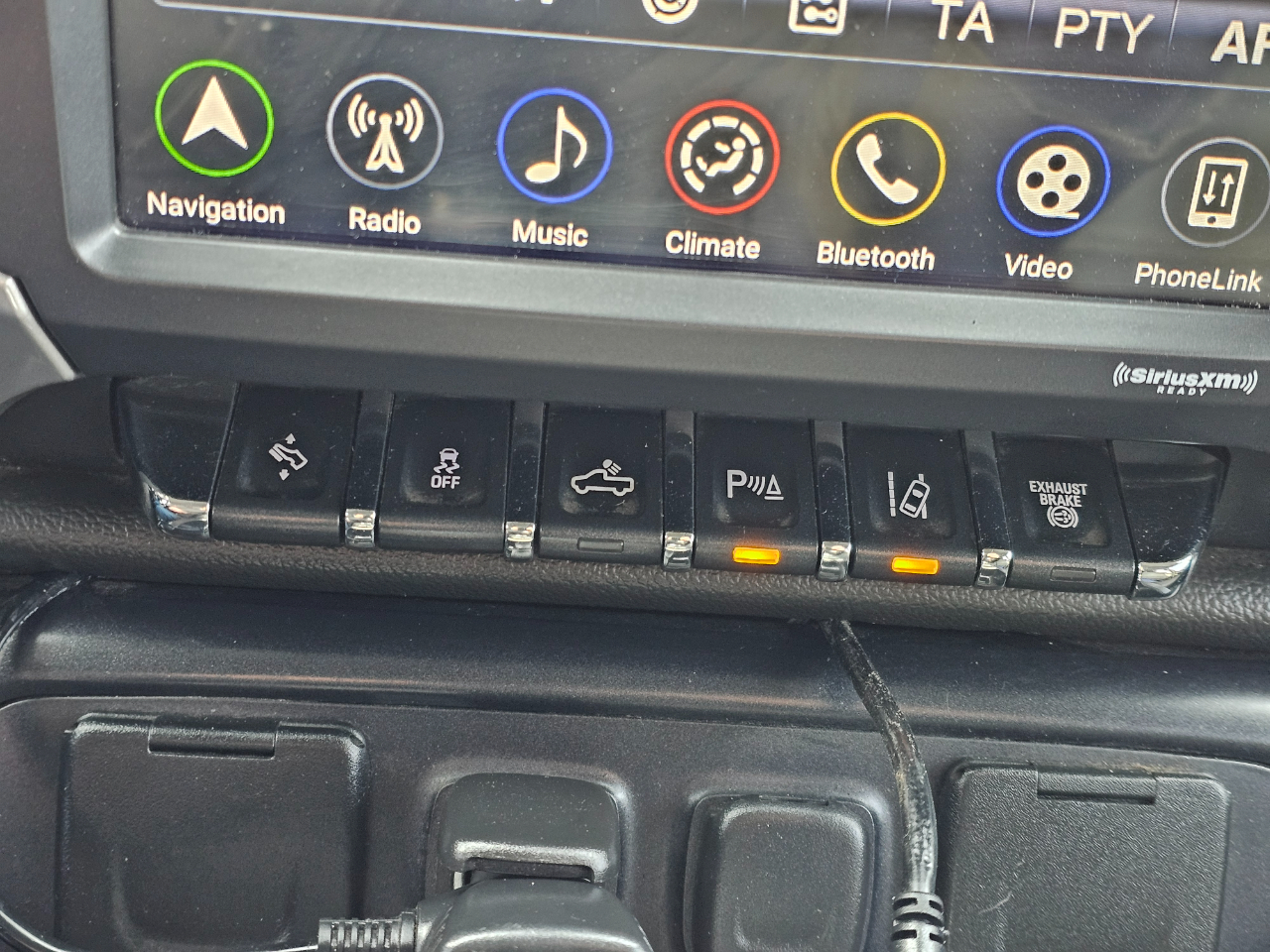 GMC Sierra 3500HD available WiFi 4WD Crew Cab 167.7" Denali 2015