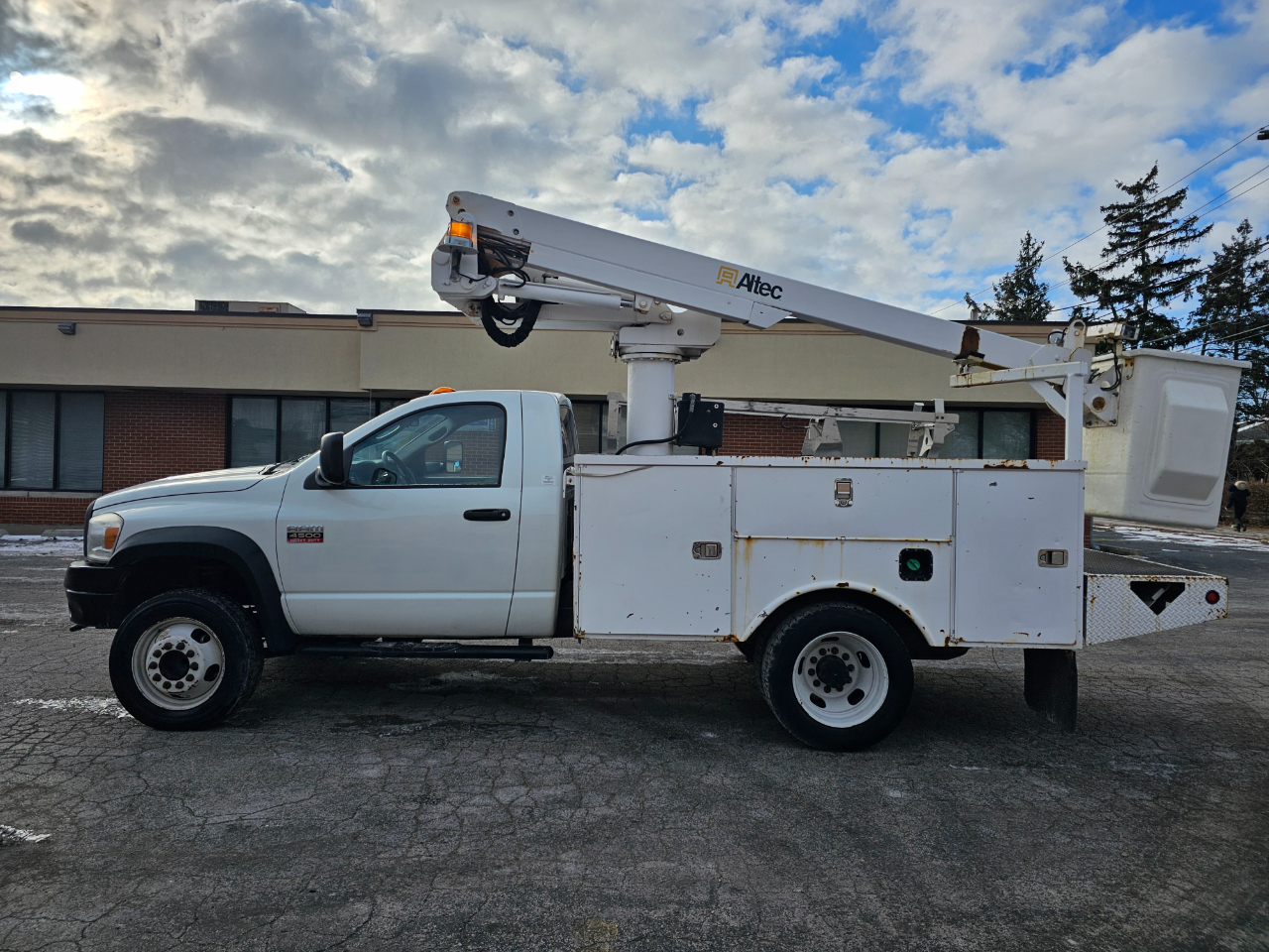 Dodge Ram 4500 2WD Reg Cab 144.5" WB 60" CA 2008