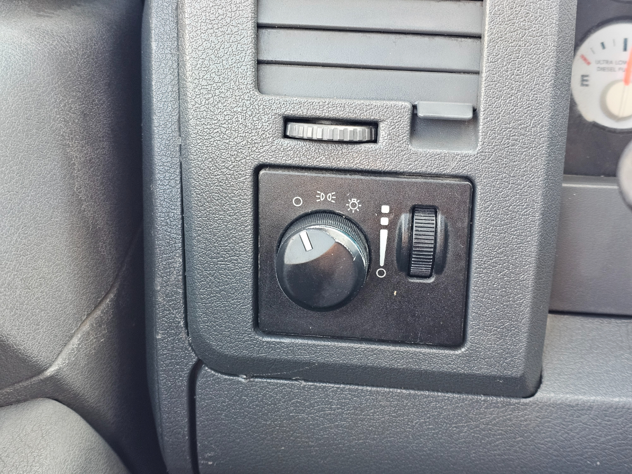 Dodge Ram 4500 2WD Reg Cab 144.5" WB 60" CA 2008