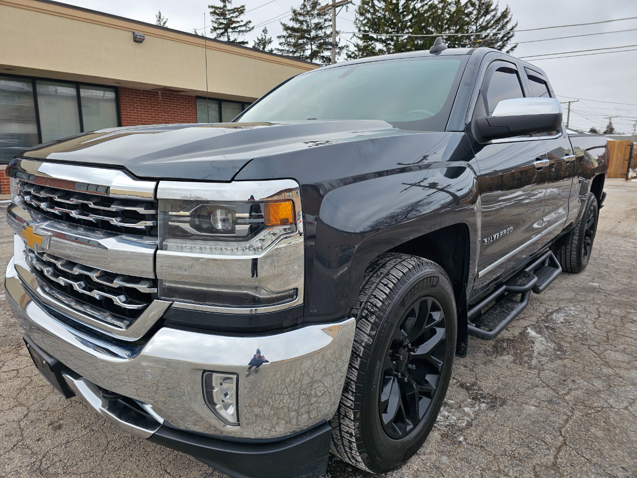 Chevrolet Silverado 1500 4WD Double Cab 143.5" LTZ w/1LZ 2018