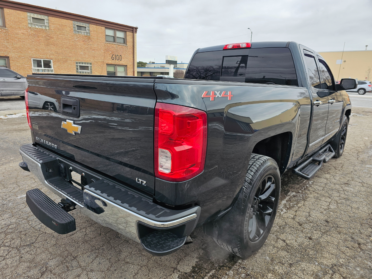 Chevrolet Silverado 1500 4WD Double Cab 143.5" LTZ w/1LZ 2018