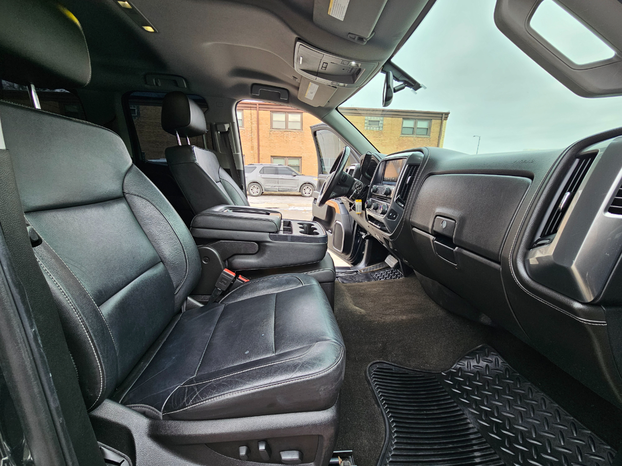 Chevrolet Silverado 1500 4WD Double Cab 143.5" LTZ w/1LZ 2018