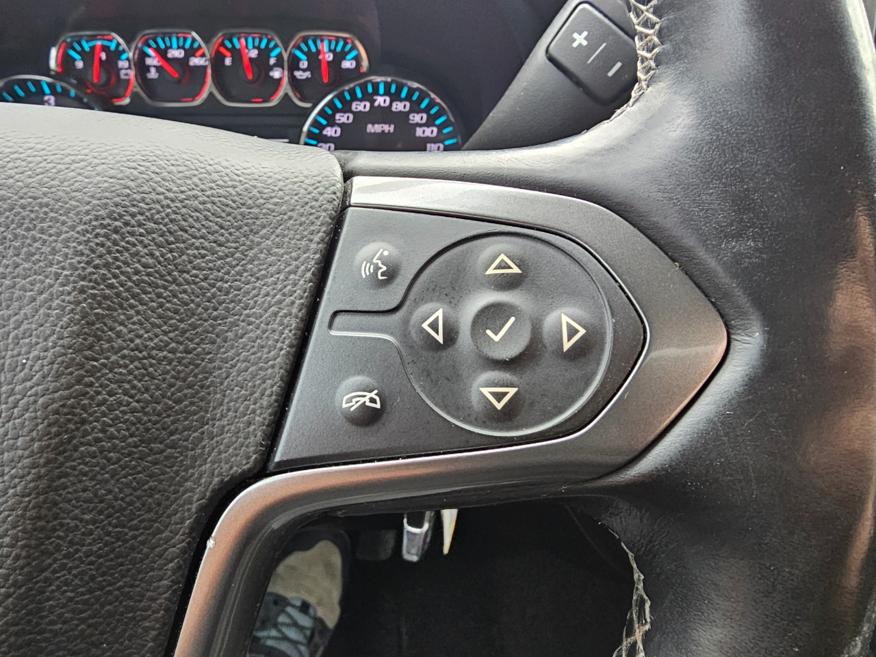 Chevrolet Silverado 1500 4WD Double Cab 143.5" LTZ w/1LZ 2018