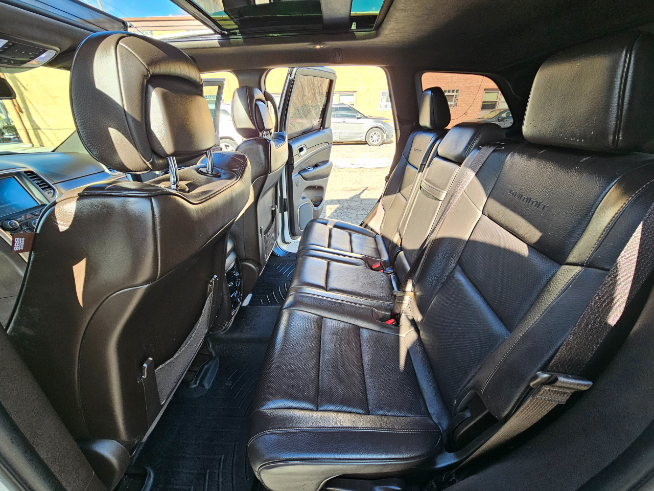 Jeep Grand Cherokee 4WD 4dr Summit 2016