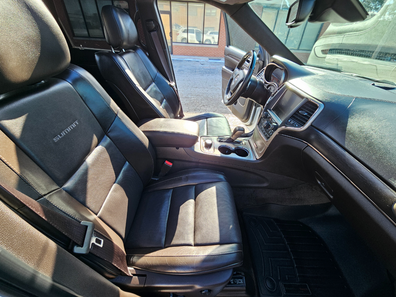 Jeep Grand Cherokee 4WD 4dr Summit 2016