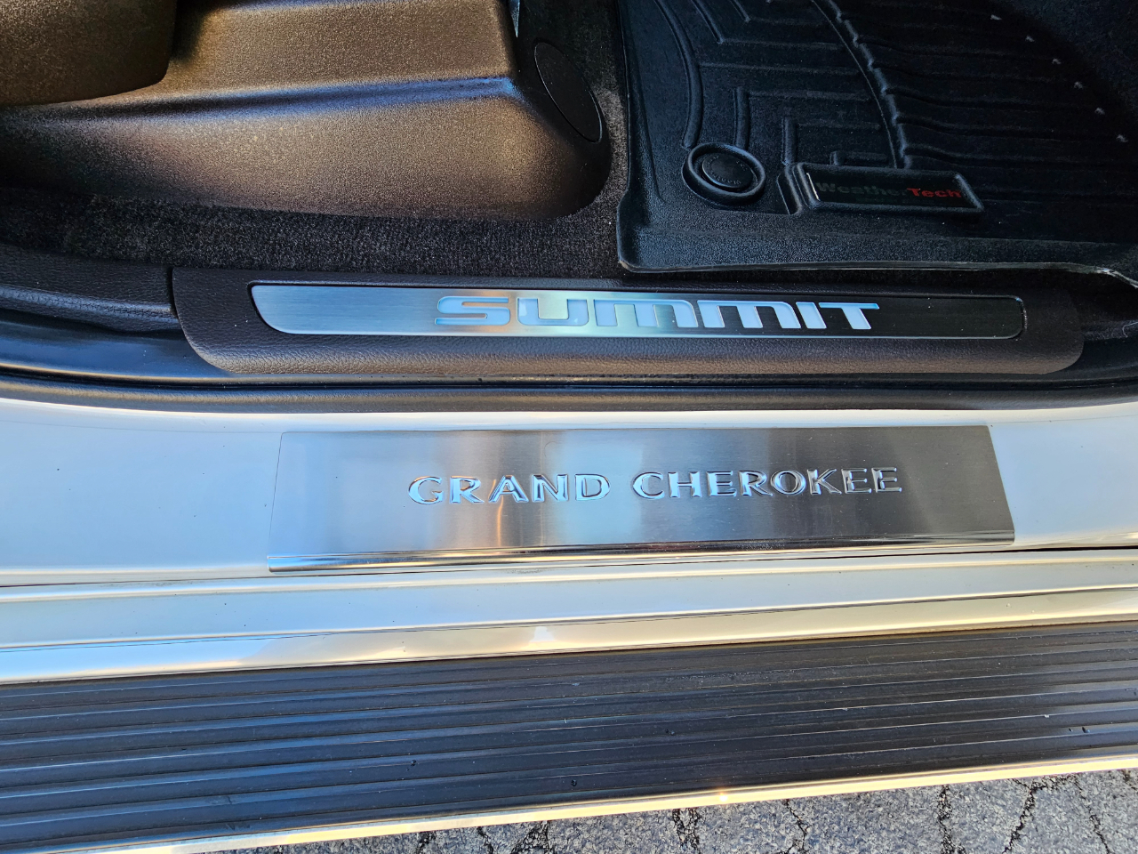 Jeep Grand Cherokee 4WD 4dr Summit 2016