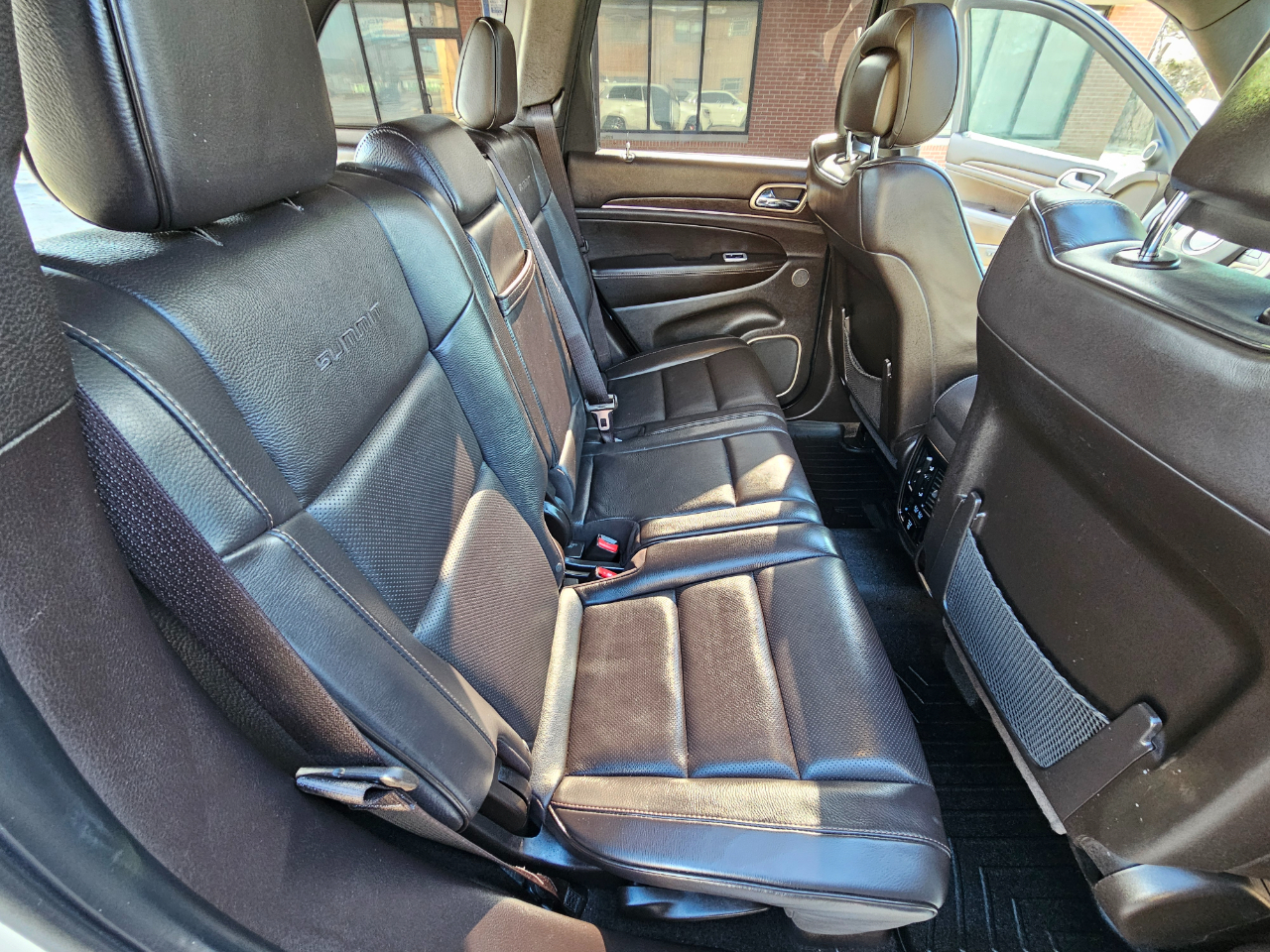 Jeep Grand Cherokee 4WD 4dr Summit 2016