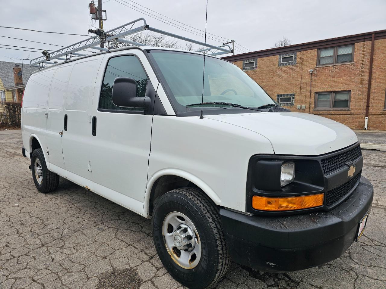 2015 Chevrolet Express Cargo Van RWD 3500 135"