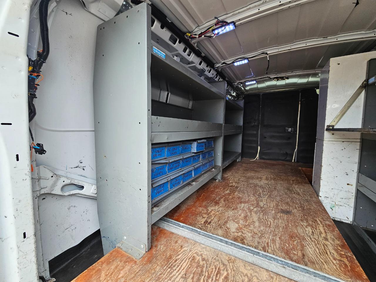 Chevrolet Express Cargo Van RWD 3500 135" 2015