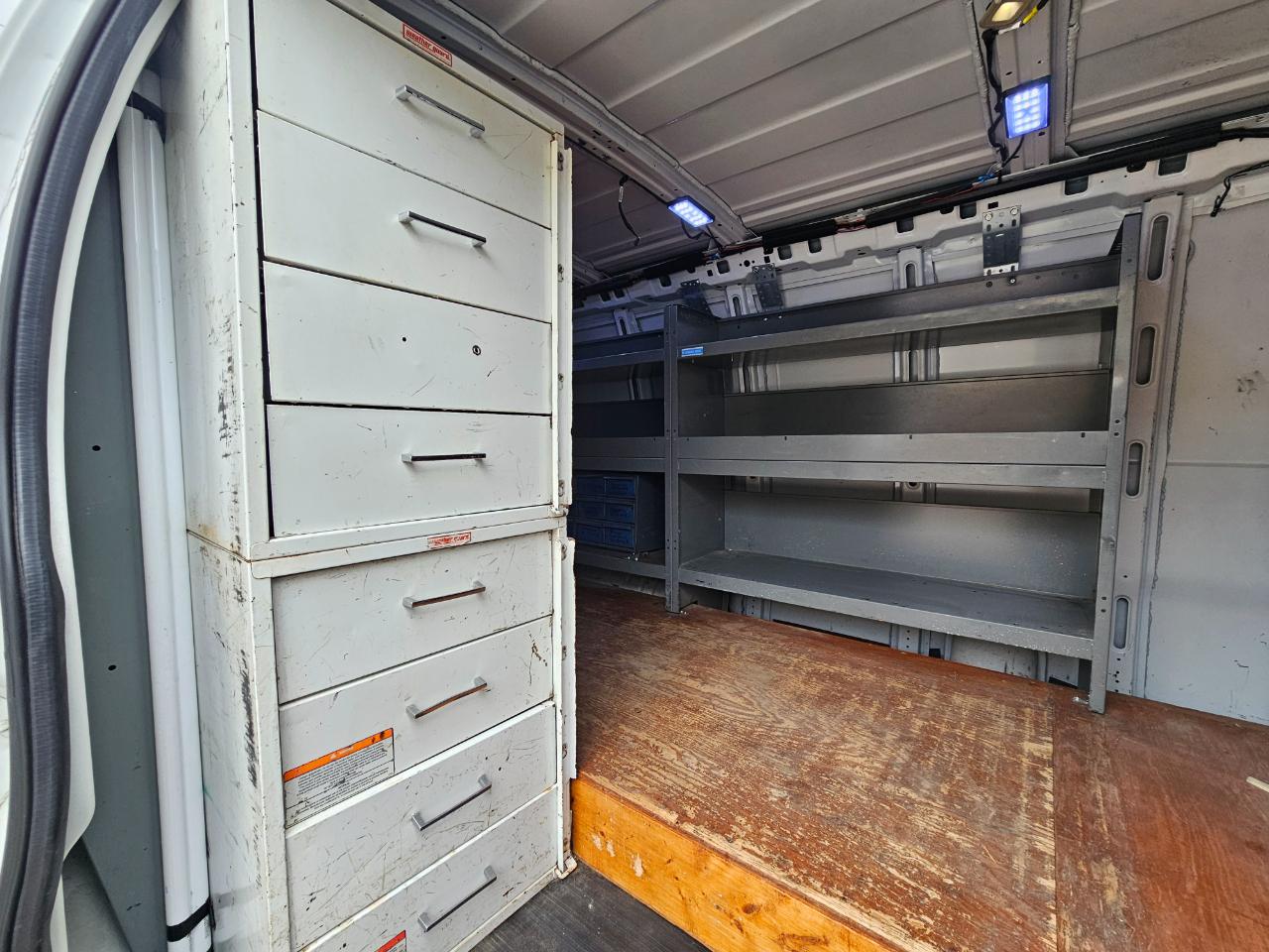 Chevrolet Express Cargo Van RWD 3500 135" 2015