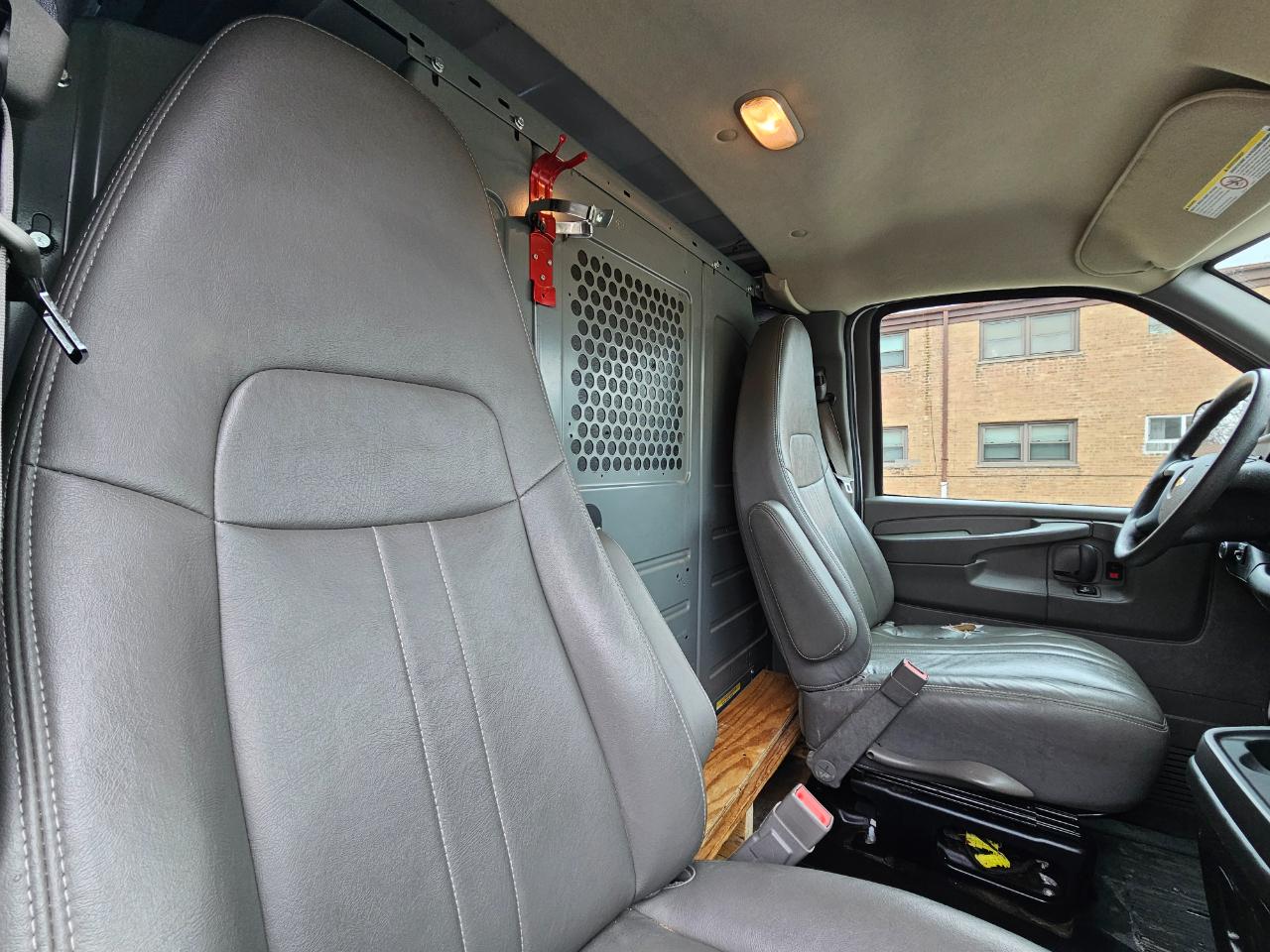 Chevrolet Express Cargo Van RWD 3500 135" 2015