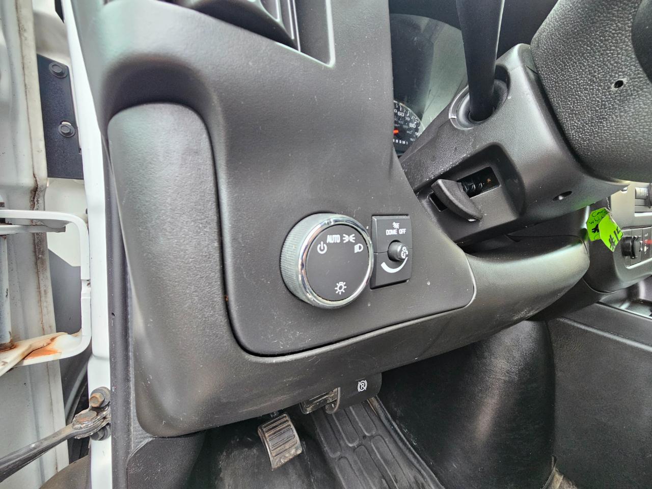 Chevrolet Express Cargo Van RWD 3500 135" 2015