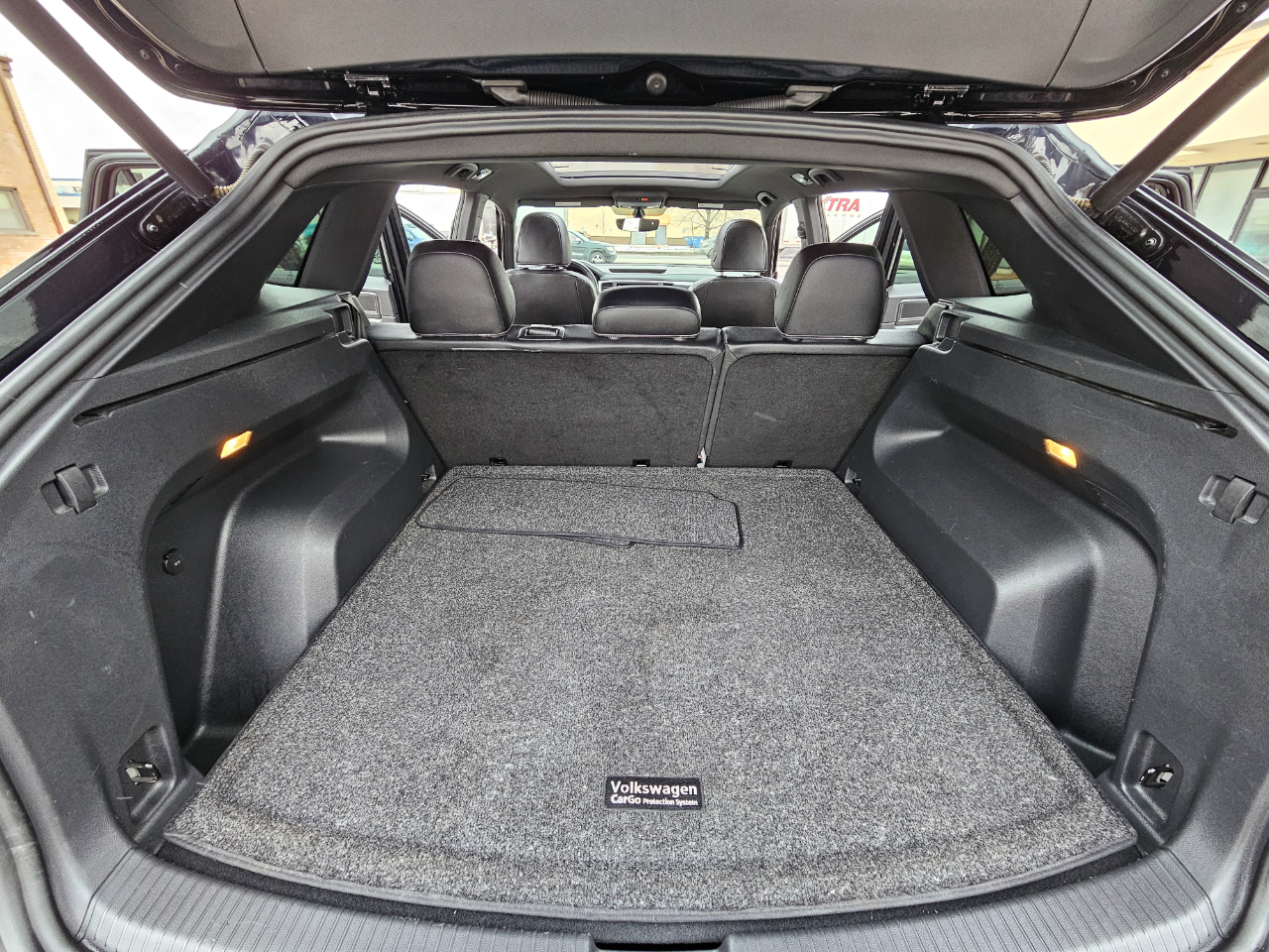 Volkswagen Atlas Cross Sport 3.6L V6 SE w/Technology R-Line 4MOTION 2021