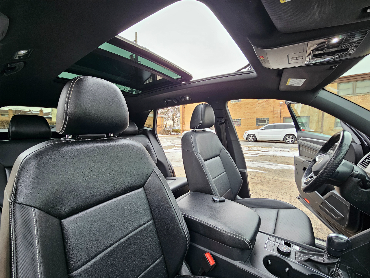 Volkswagen Atlas Cross Sport 3.6L V6 SE w/Technology R-Line 4MOTION 2021