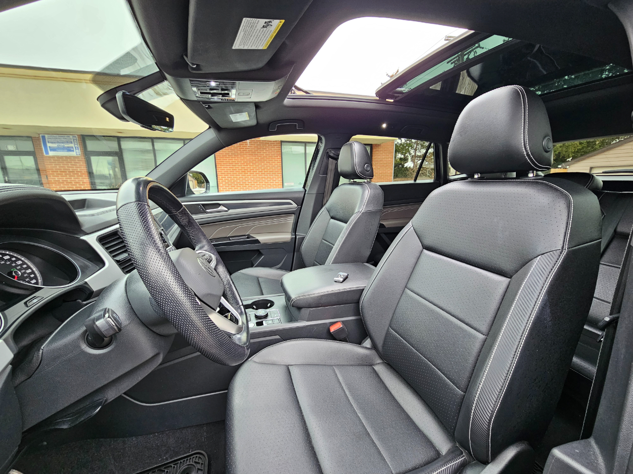 Volkswagen Atlas Cross Sport 3.6L V6 SE w/Technology R-Line 4MOTION 2021