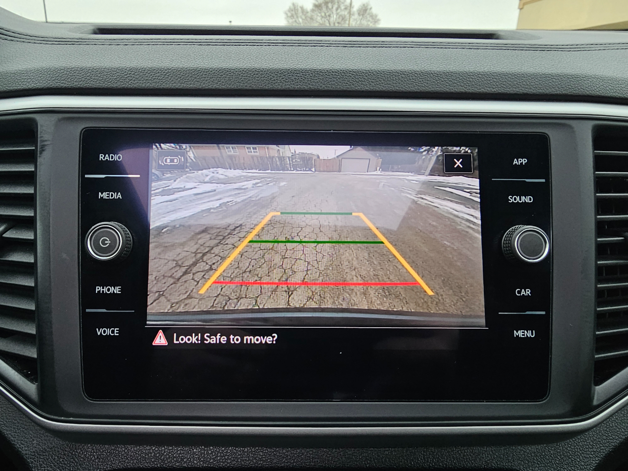 Volkswagen Atlas Cross Sport 3.6L V6 SE w/Technology R-Line 4MOTION 2021