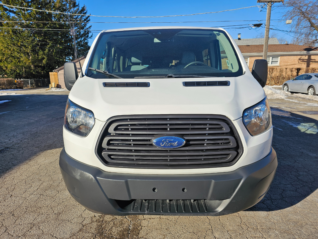 Ford Transit Passenger Wagon T-350 148" Low Roof XLT Swing-Out RH Dr 2018