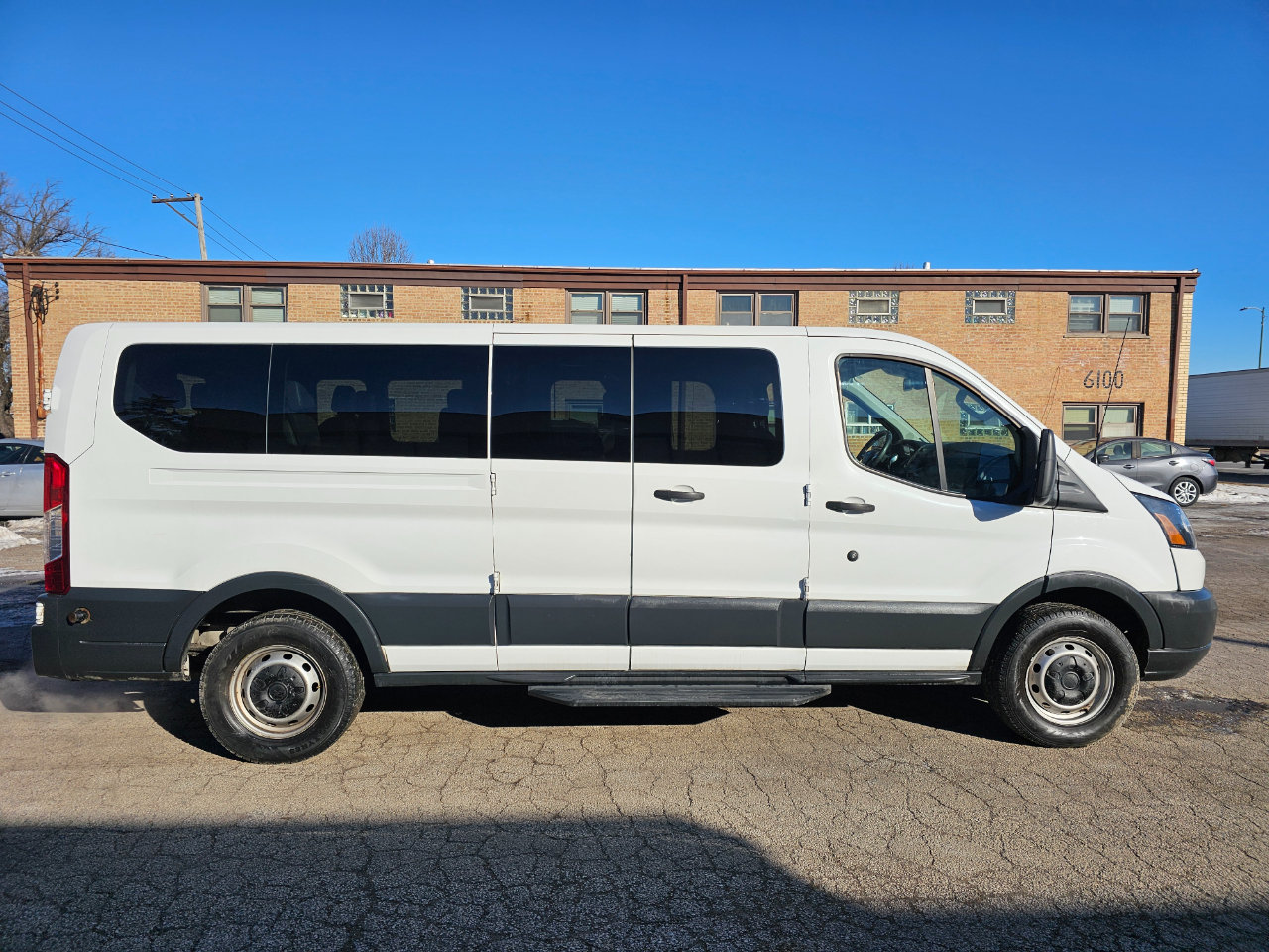 Ford Transit Passenger Wagon T-350 148" Low Roof XLT Swing-Out RH Dr 2018