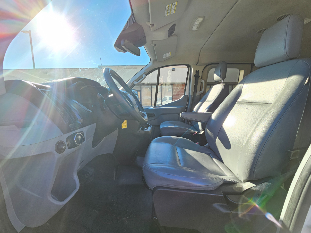 Ford Transit Passenger Wagon T-350 148" Low Roof XLT Swing-Out RH Dr 2018