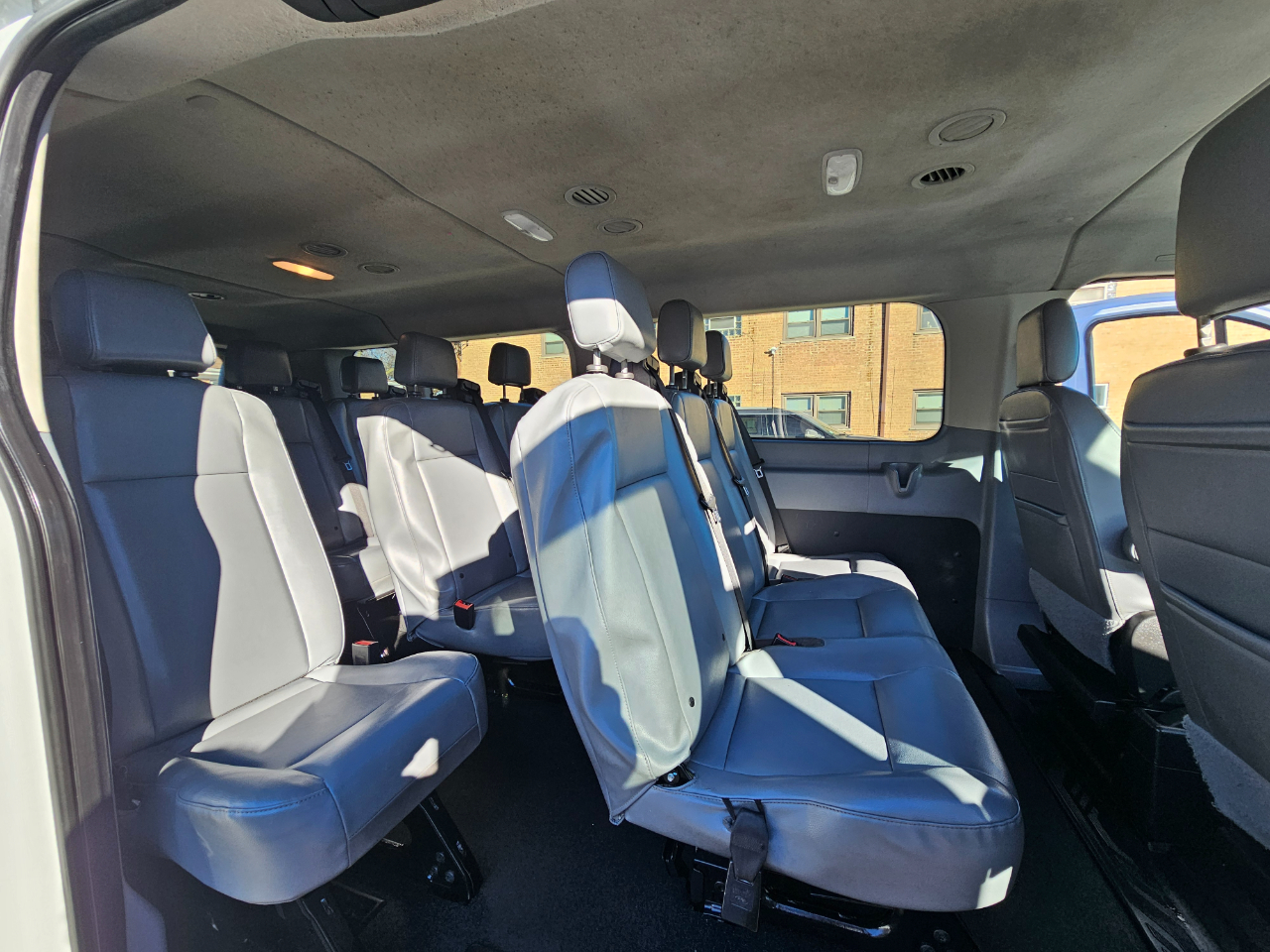 Ford Transit Passenger Wagon T-350 148" Low Roof XLT Swing-Out RH Dr 2018