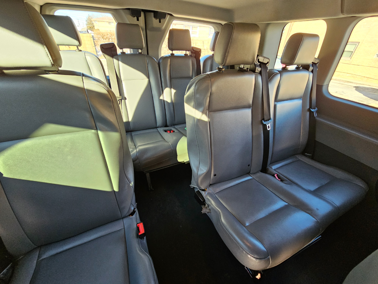 Ford Transit Passenger Wagon T-350 148" Low Roof XLT Swing-Out RH Dr 2018