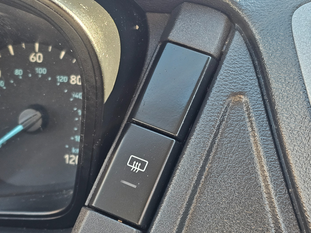 Ford Transit Passenger Wagon T-350 148" Low Roof XLT Swing-Out RH Dr 2018