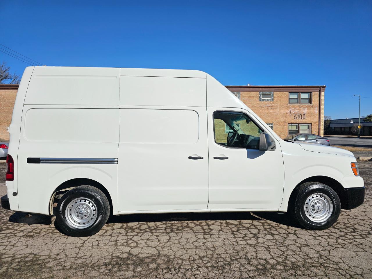 Nissan NV Cargo NV2500 HD High Roof V6 S 2017