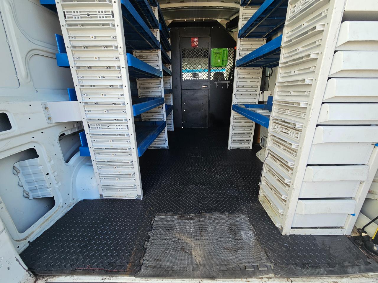 Nissan NV Cargo NV2500 HD High Roof V6 S 2017