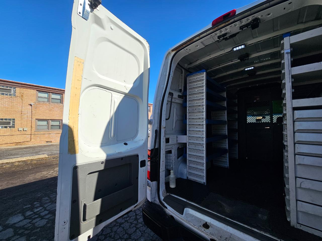 Nissan NV Cargo NV2500 HD High Roof V6 S 2017