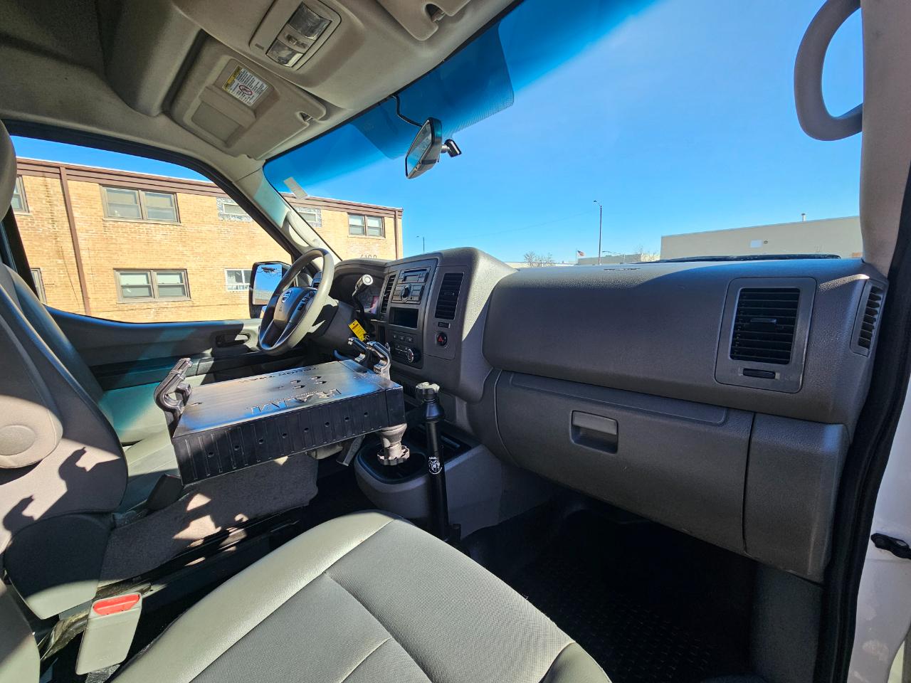 Nissan NV Cargo NV2500 HD High Roof V6 S 2017