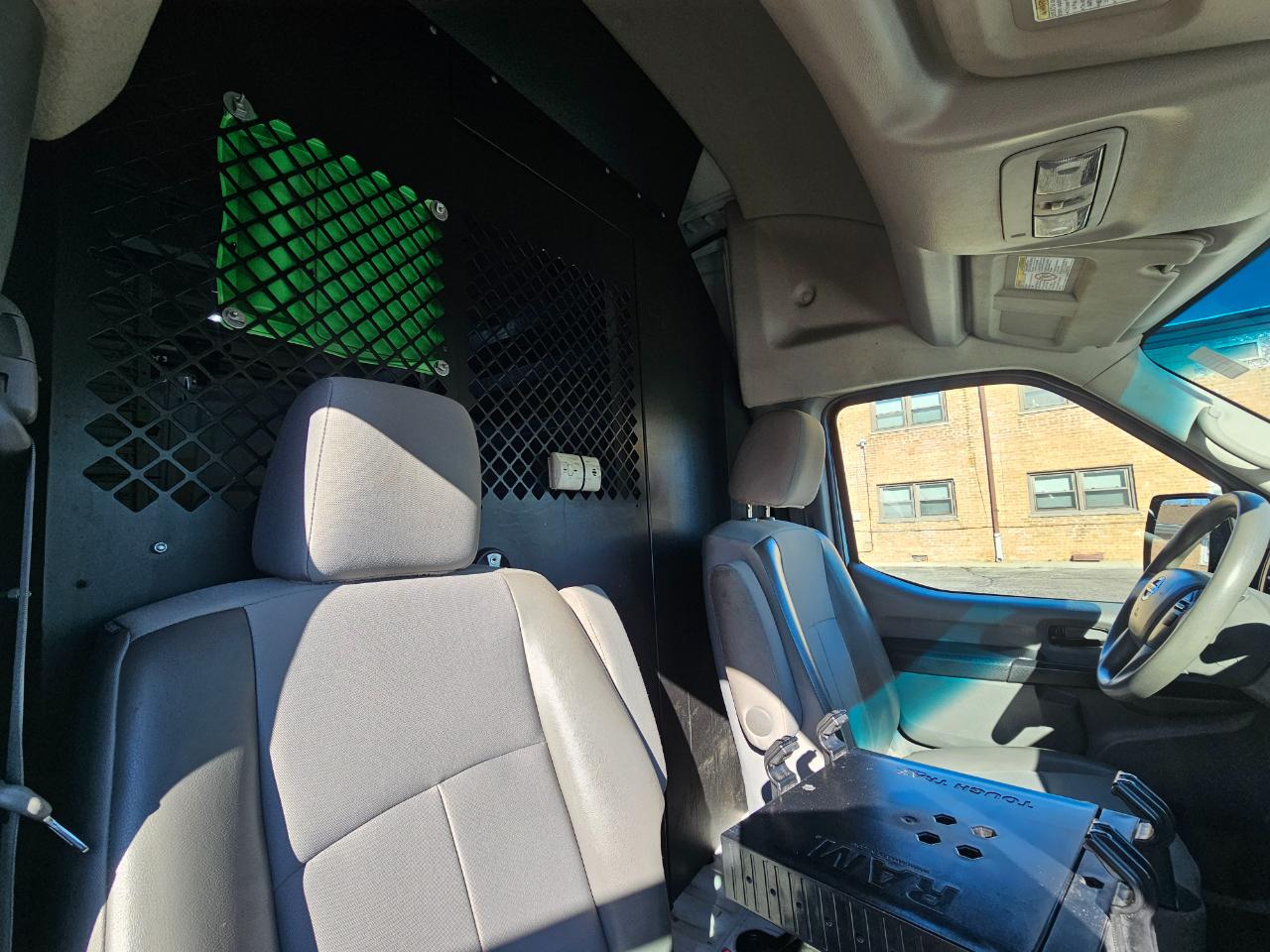 Nissan NV Cargo NV2500 HD High Roof V6 S 2017