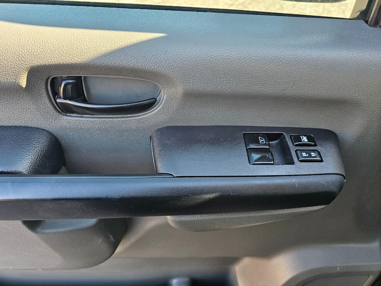 Nissan NV Cargo NV2500 HD High Roof V6 S 2017