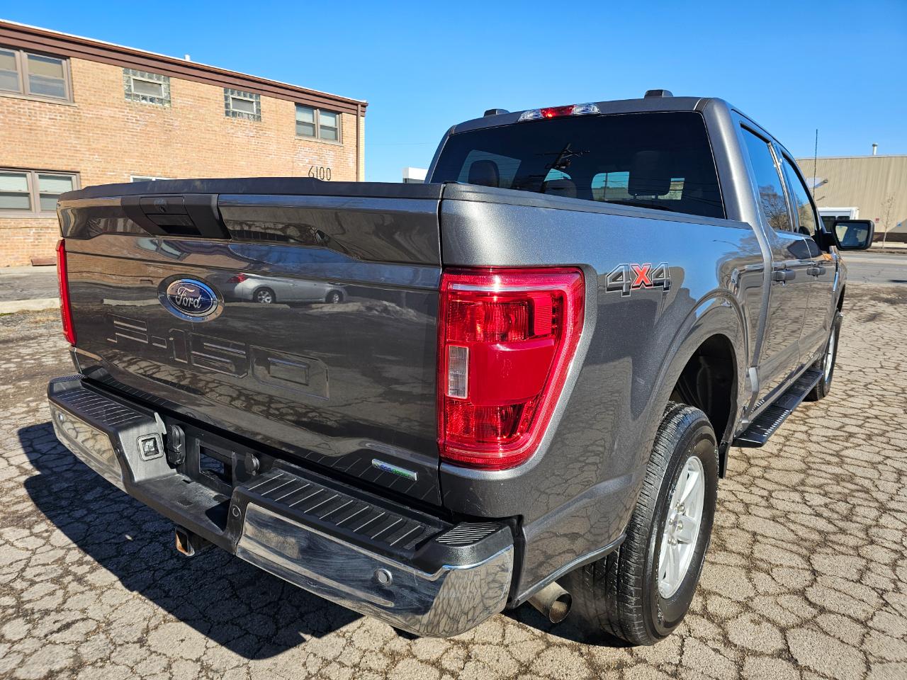 Ford F-150 XLT SuperCrew Short Bed 4WD 2022