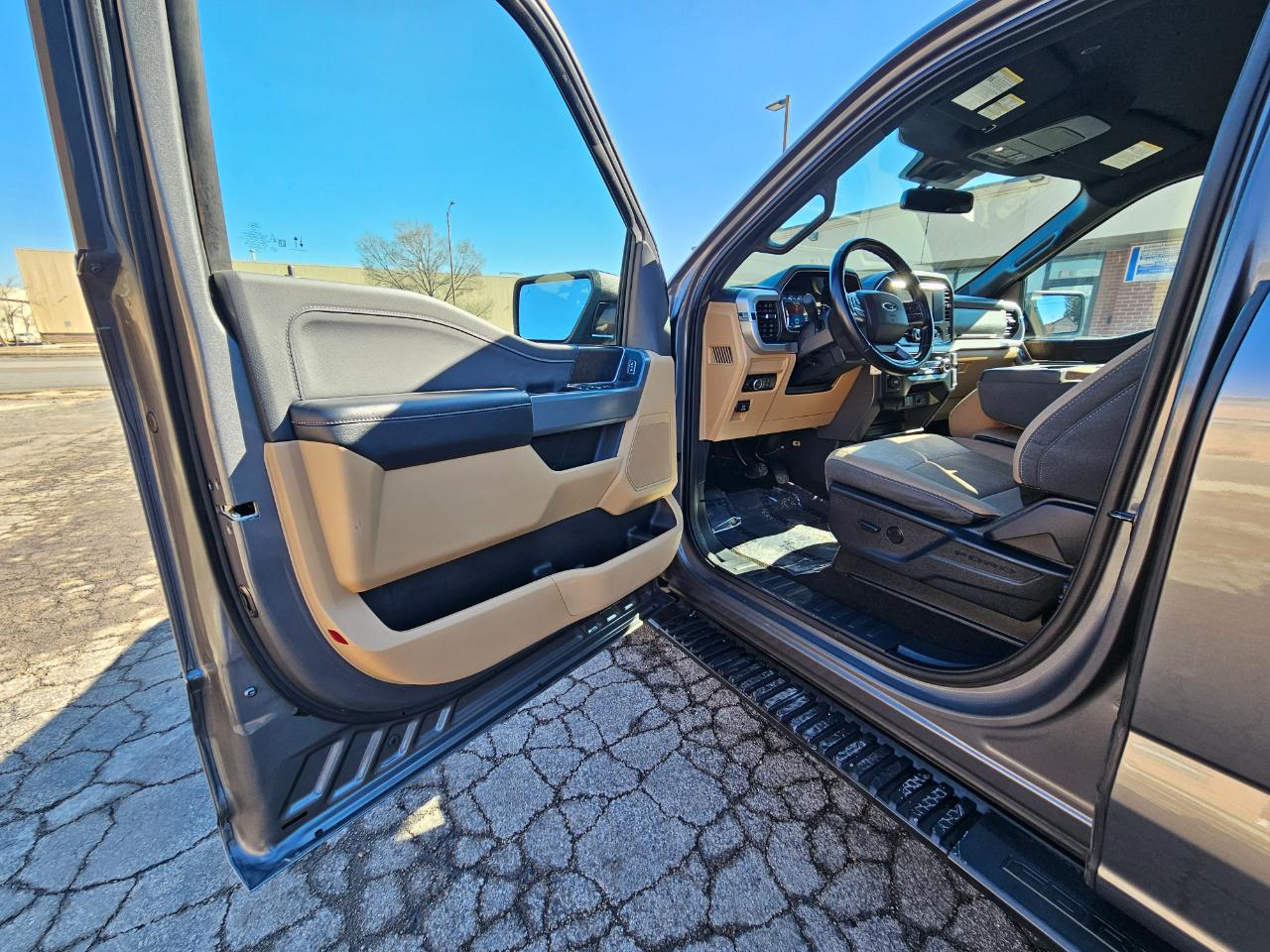 Ford F-150 XLT SuperCrew Short Bed 4WD 2022