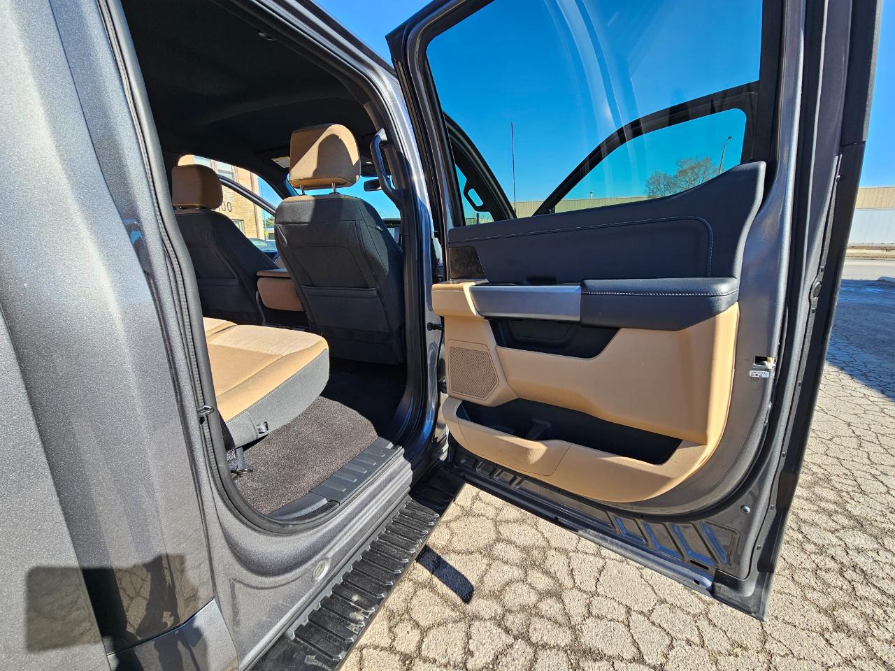 Ford F-150 XLT SuperCrew Short Bed 4WD 2022