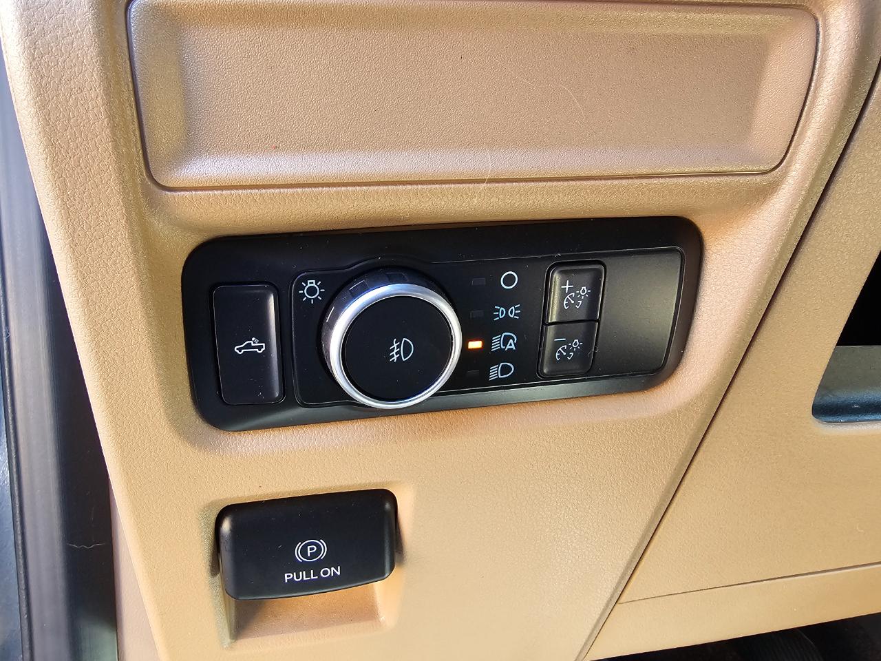 Ford F-150 XLT SuperCrew Short Bed 4WD 2022