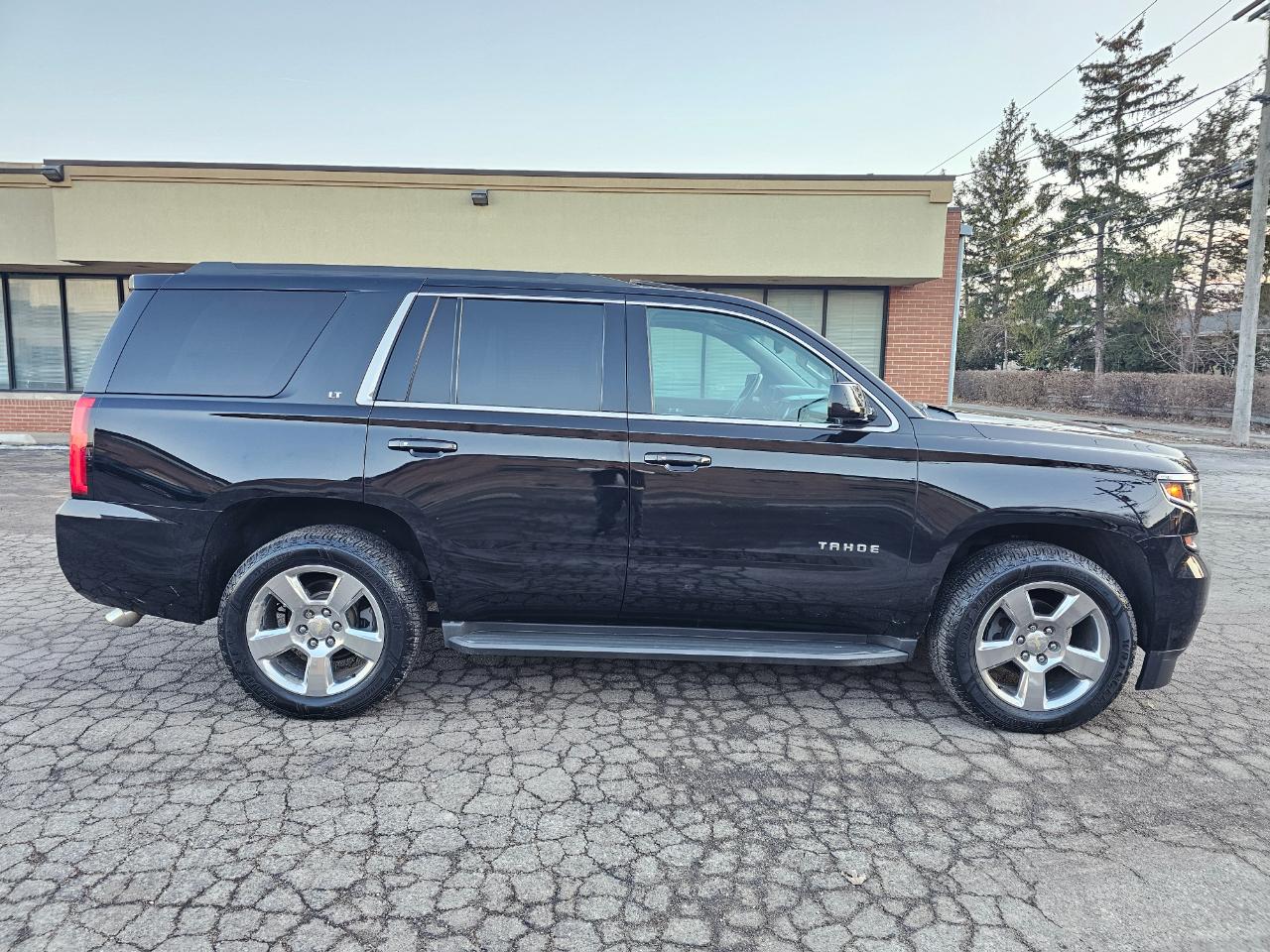 Chevrolet Tahoe 4WD 4dr LT 2016
