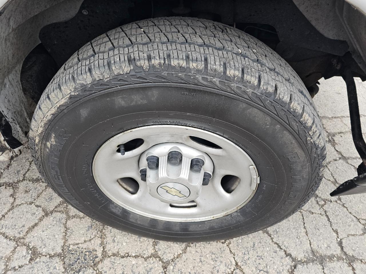 Chevrolet Express Passenger RWD 3500 155" LS 2020