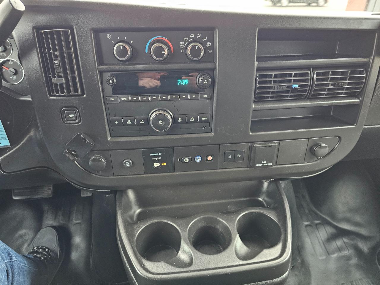 Chevrolet Express Passenger RWD 3500 155" LS 2020