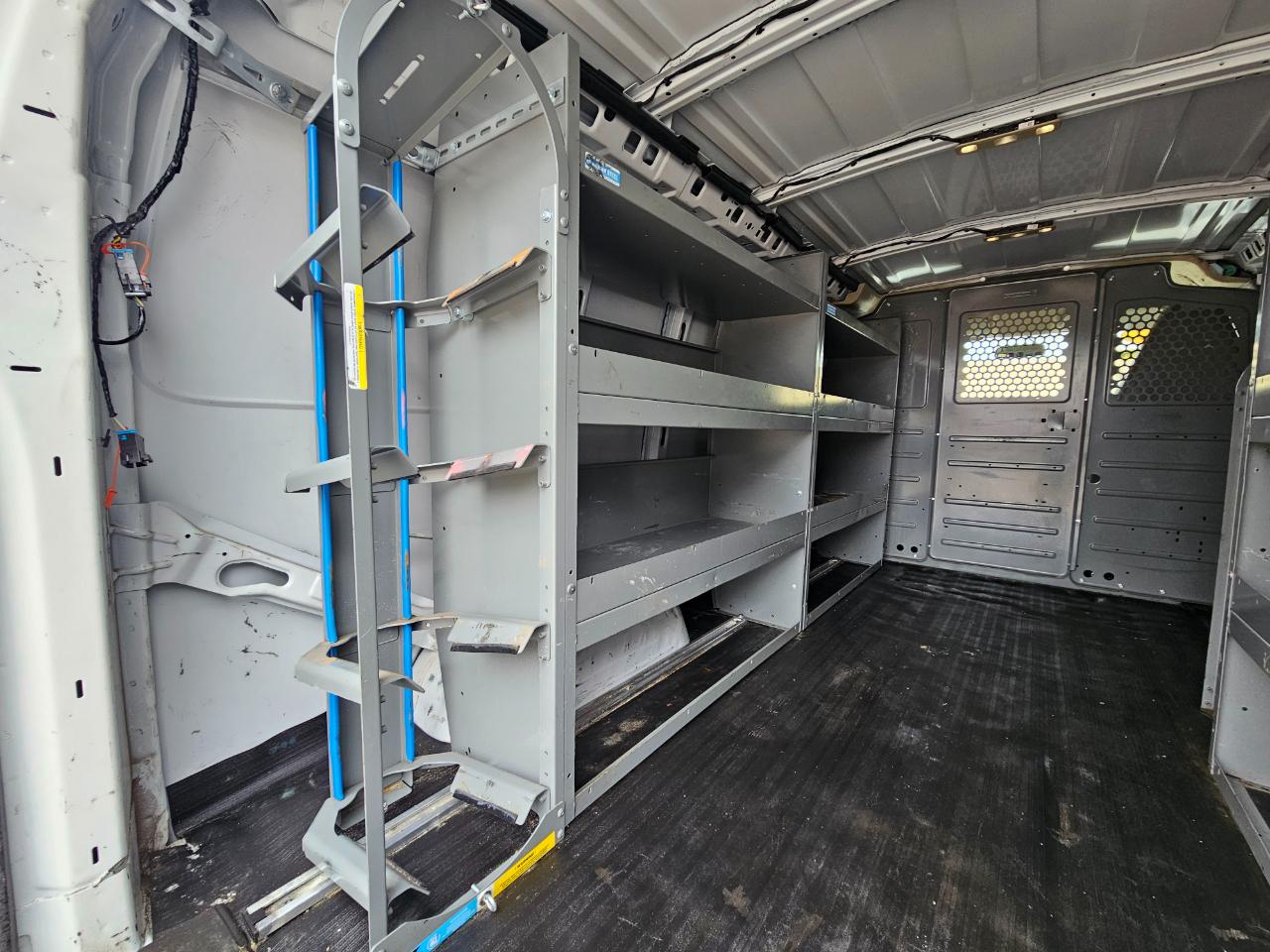 Chevrolet Express Cargo Van RWD 2500 135" 2022