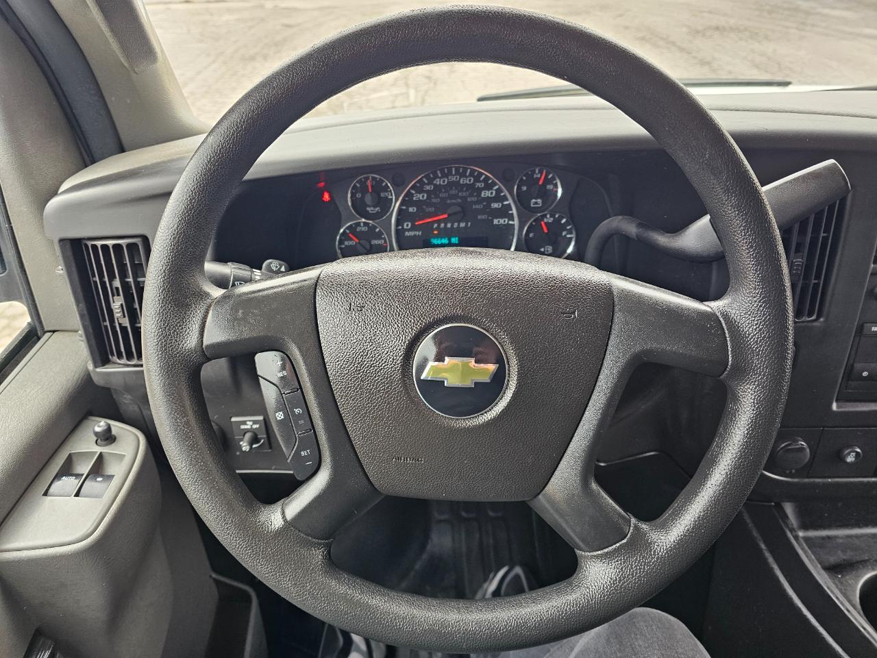 Chevrolet Express Cargo Van RWD 2500 135" 2022