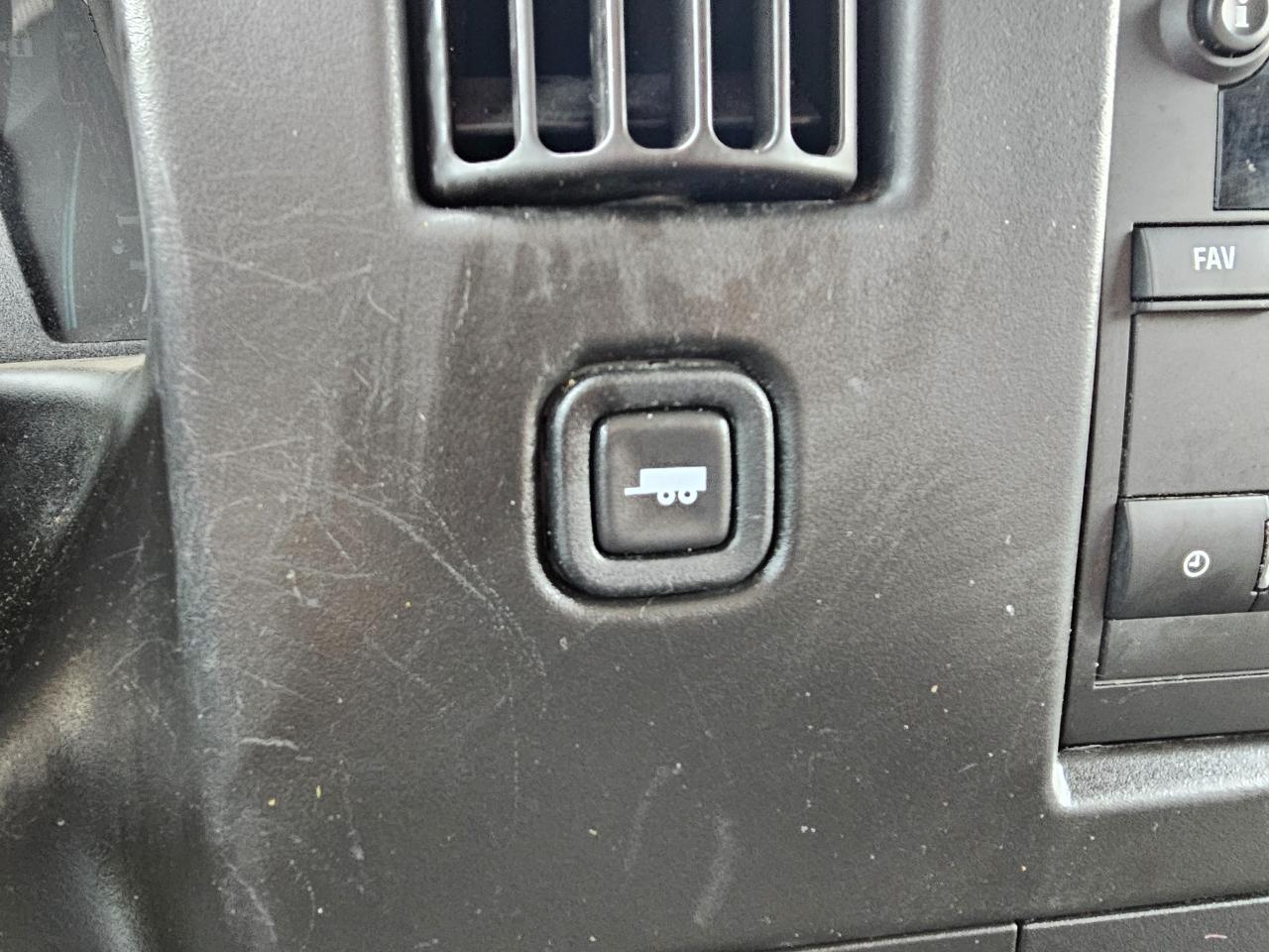 Chevrolet Express Cargo Van RWD 2500 135" 2022