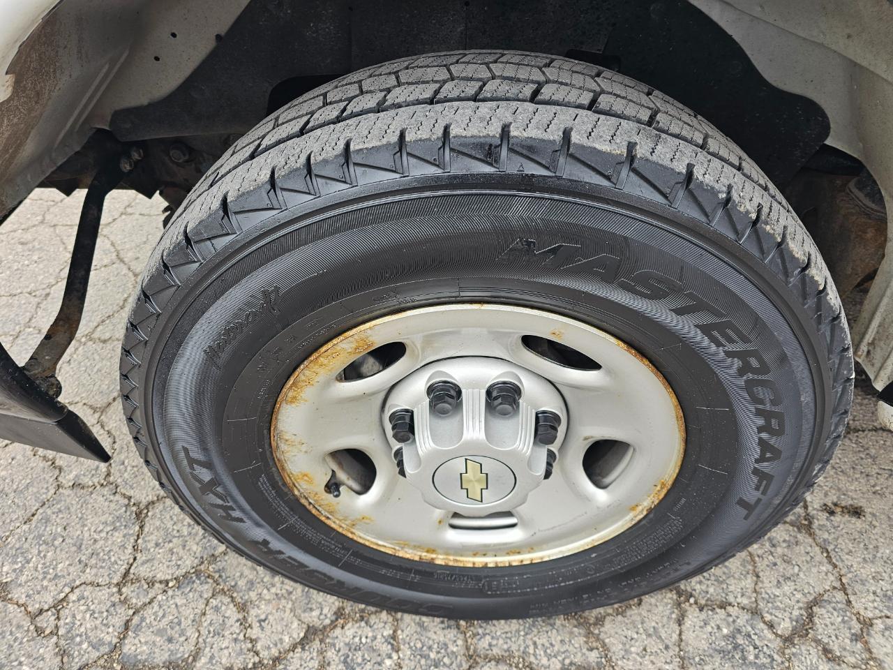 Chevrolet Express Cargo Van RWD 2500 135" 2022